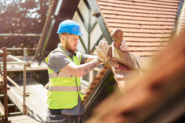 Best Best Roofing Contractors  in Lake Wazeecha, WI